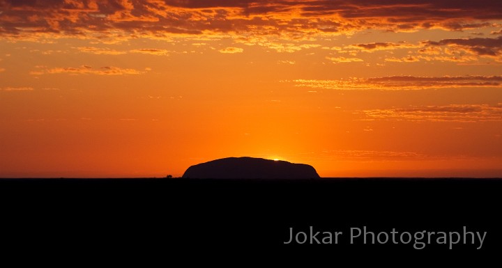 Uluru_20070922_001.jpg - Uluru (Ayers Rock) sunrise, Northern Territory